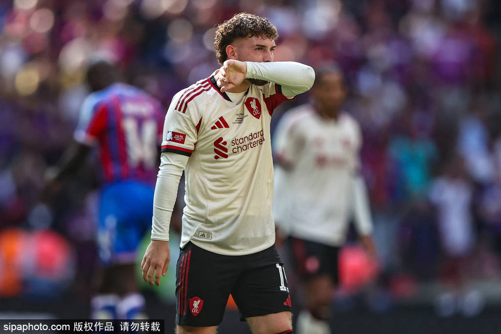 埃利奥特转会莱比锡的潜在影响与未来展望：德甲新星的崛起之路