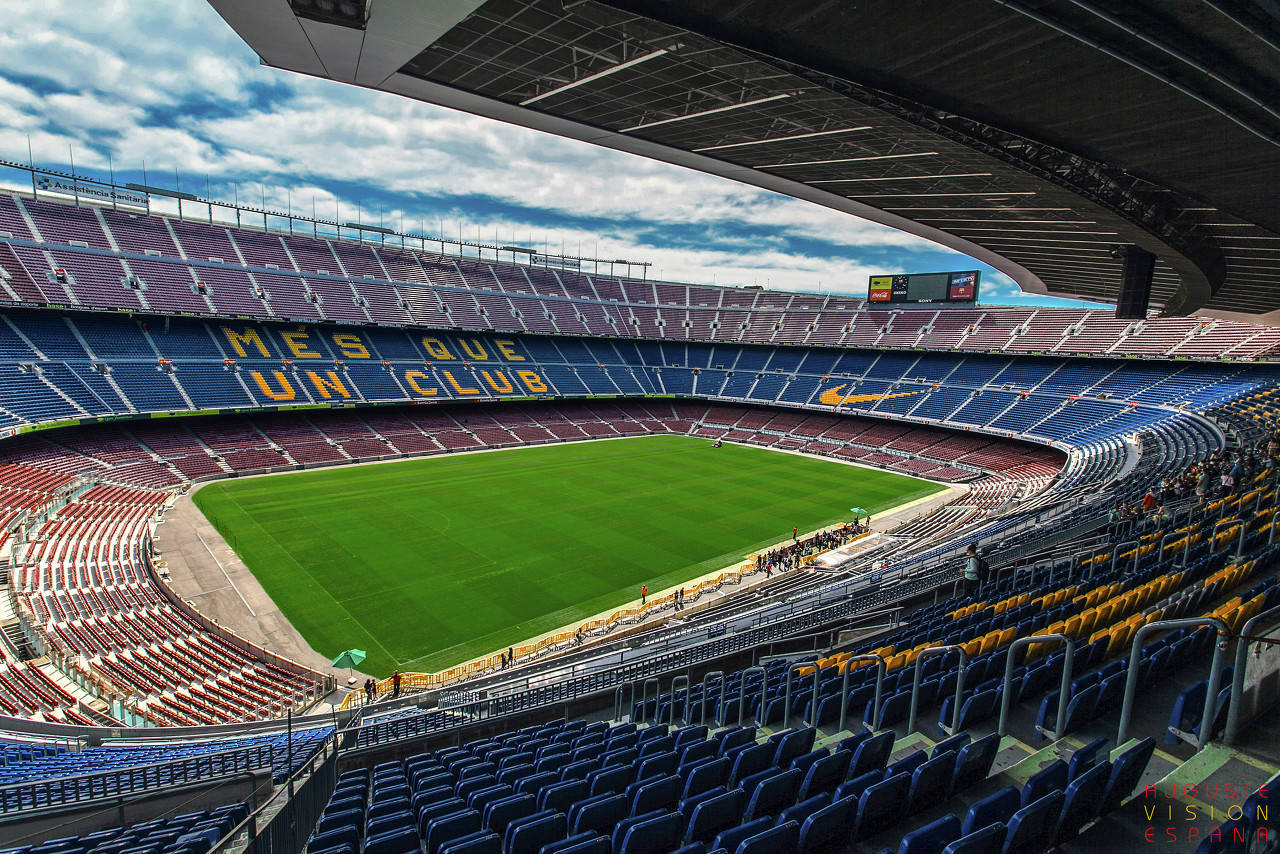 世体：未来几天是回归诺坎普关键，巴萨已获得看台和南球门区许可